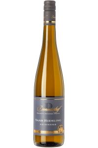 Donathushof Saar Riesling Feinherb, witte wijn uit Duitsland, halfdroog en elegant, gemaakt van 100% Riesling-druiven, met aroma's van rijpe perzik, citrusvruchten en honing.