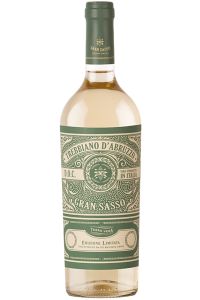 Fles Gran Sasso Trebbiano d’Abruzzo DOC, Italiaanse witte wijn uit Abruzzo met aroma’s van perzik, mispel en oranjebloesem.