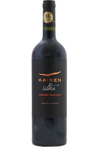 Kaiken Ultra Cabernet Sauvignon, rode wijn uit Mendoza, krachtig en elegant, gemaakt van 100% Cabernet Sauvignon druiven, met smaken van cassis, zwarte kersen en cederhout.