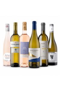 Terraswijnen Box met zes zomerse witte en rosé wijnen op een zonnig terras